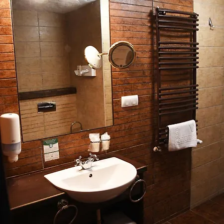 Sari Udvar Couette-café 4*