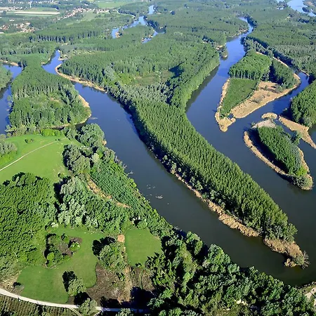 Sári Csárda Panzió