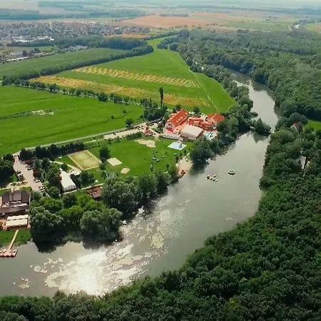 Sári Csárda Panzió Dunakiliti